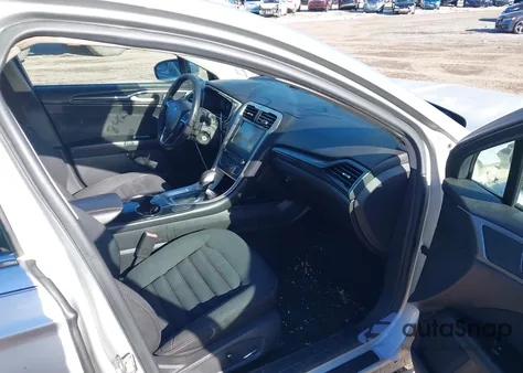 2016 Ford Fusion Se z USA, uszkodzony, nr VIN 3FA6P0HD7GR306593